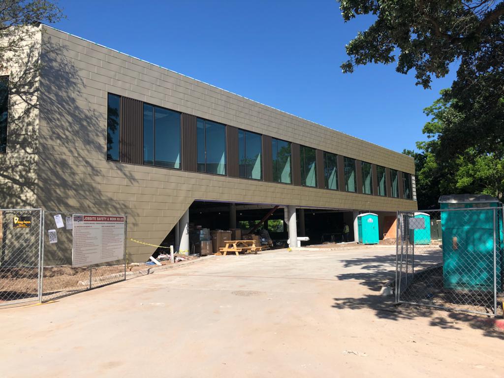 roofing contractor, residential roofing. Commercial roofing, roof installation, roof replacement, roof repair, emergency roof repair, metal roofing, shingle roofing, TPO, flat roofing, roofing, roof leak repair, shingle removal, metal panel installation