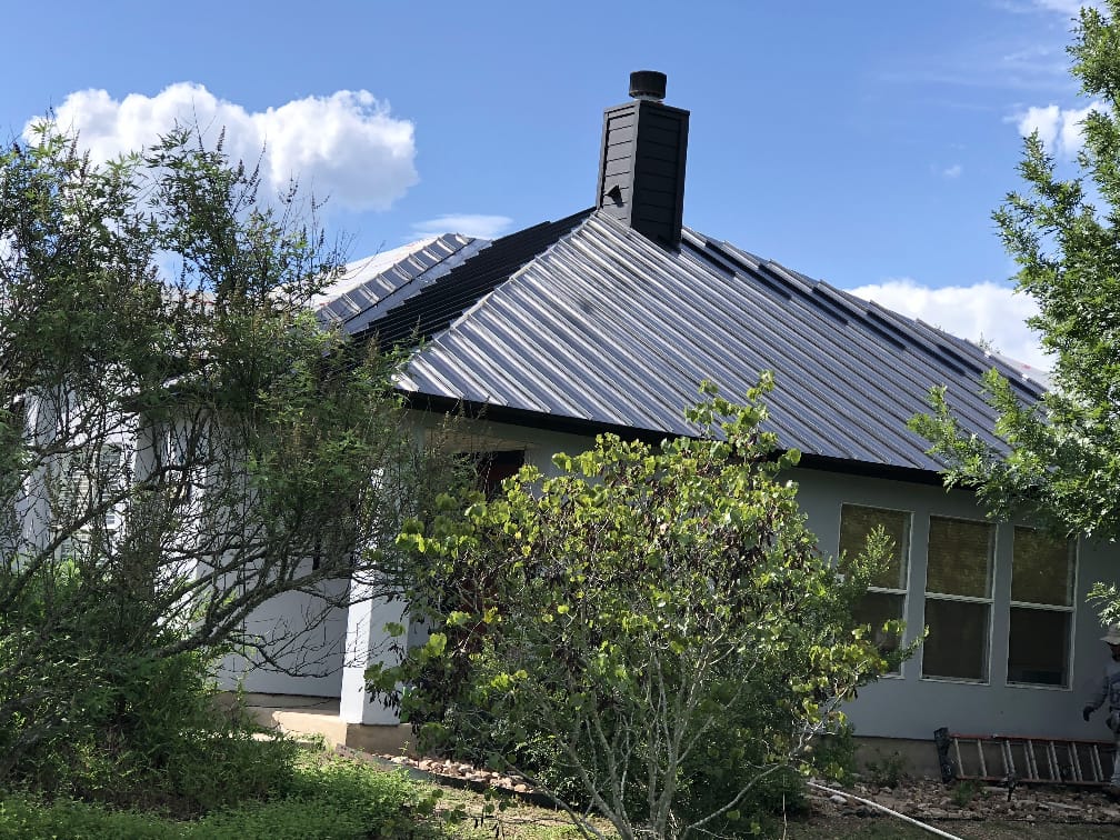 roofing contractor, residential roofing. Commercial roofing, roof installation, roof replacement, roof repair, emergency roof repair, metal roofing, shingle roofing, TPO, flat roofing, roofing, roof leak repair, shingle removal, metal panel installation